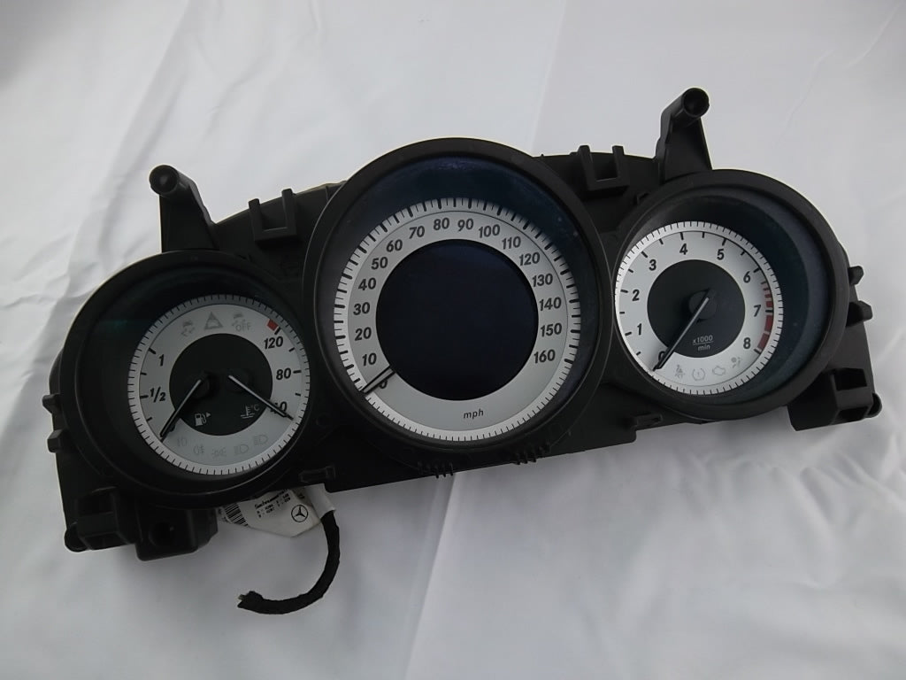 2012-2014 Mercedes Benz C300 Speedometer Instrument Cluster 204-900-43-09 130k