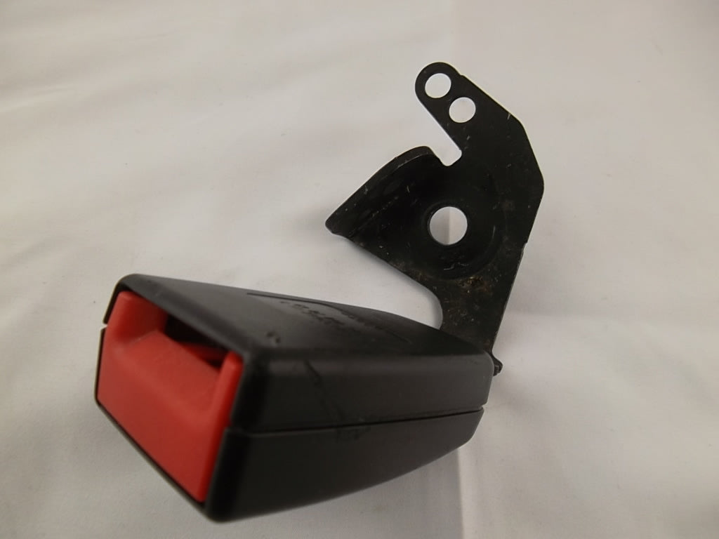 2008-2014 Mercedes Benz C300 Rear Left Seat Belt Buckle 204-860-27-69