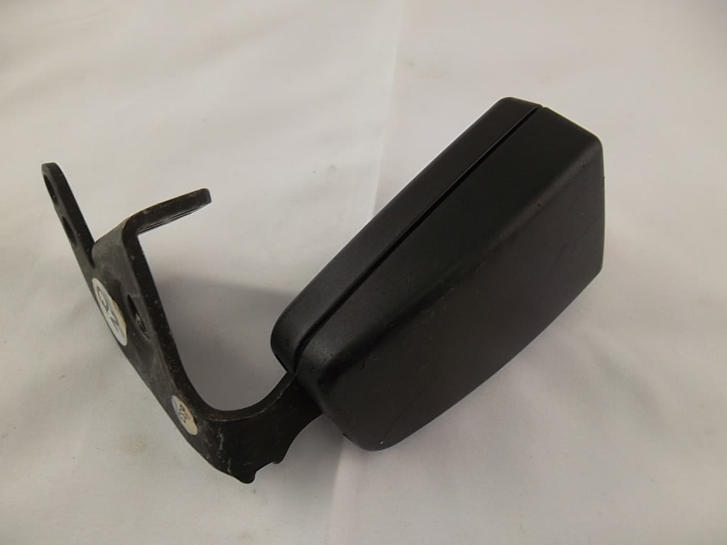 2008-2014 Mercedes Benz C300 Rear Left Seat Belt Buckle 204-860-27-69