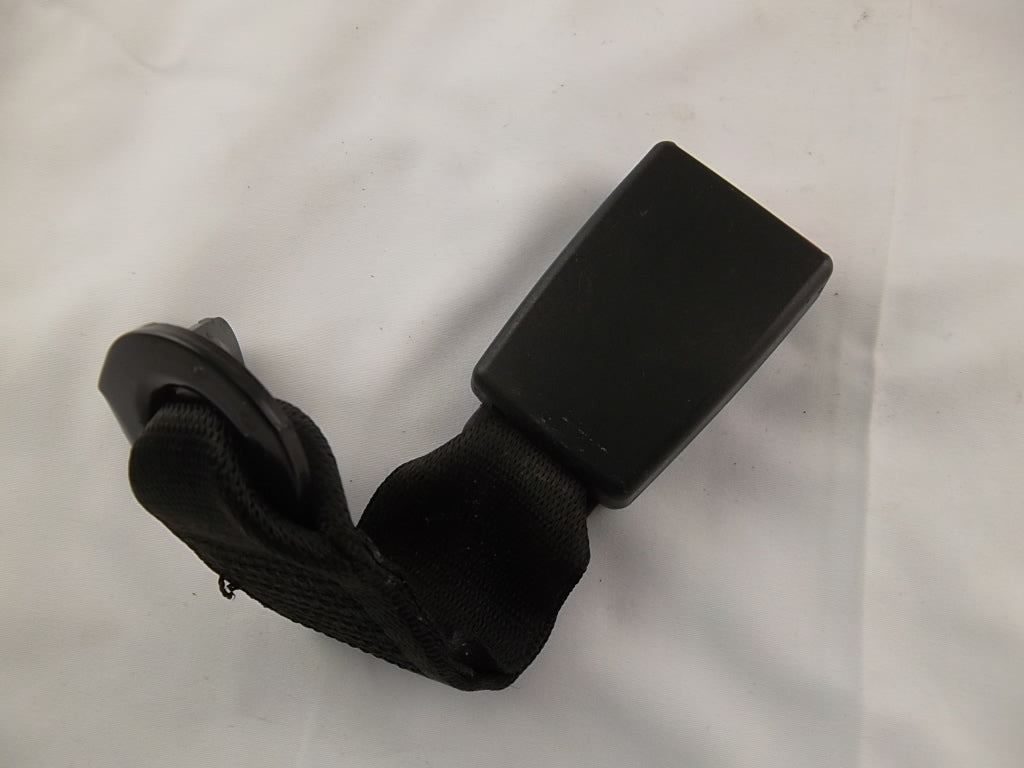 2008-2014 Mercedes Benz C300 Rear Center Seat Belt Buckle 204-860-28-69
