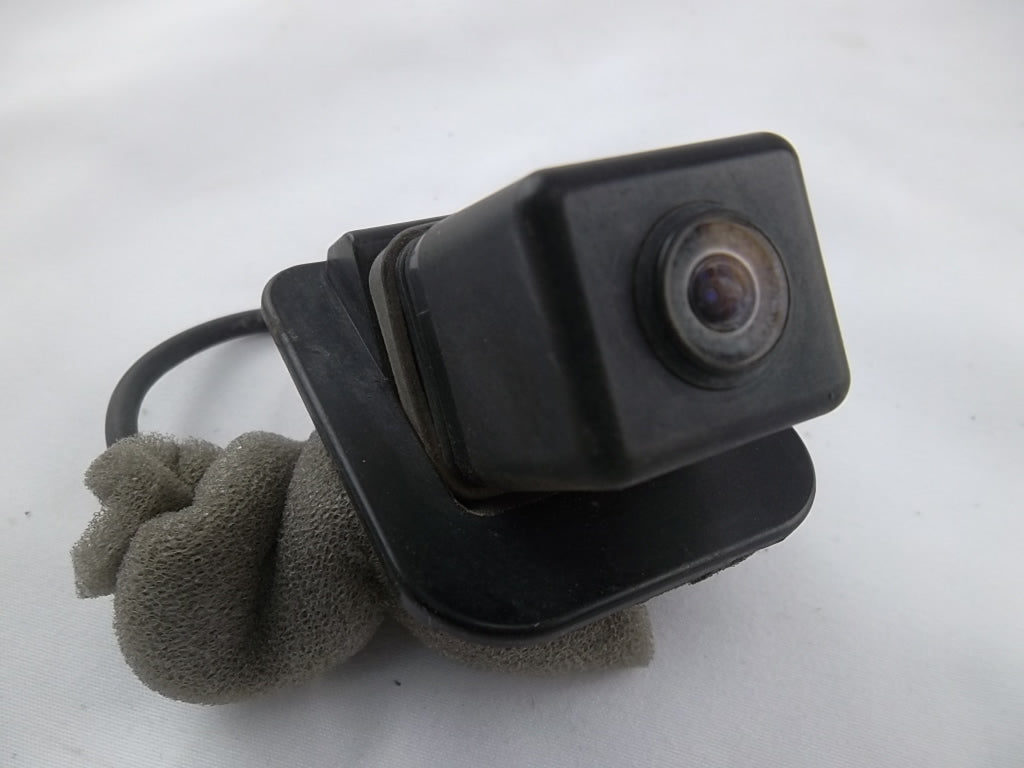 2008-2014 Mercedes Benz C300 Rear View Backup Camera 204-820-60-97
