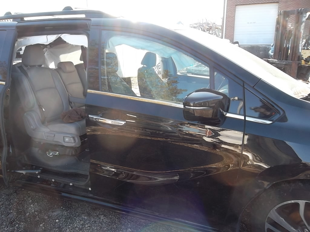 2018-2026 Honda Odyssey Front Door Passenger 67111-THR-A00