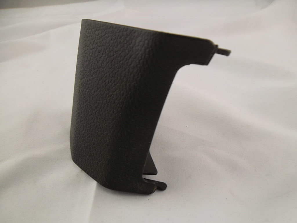 2008-2015 Mercedes Benz C300 Front Driver Seat Belt Cover Trim 204-918-03-30