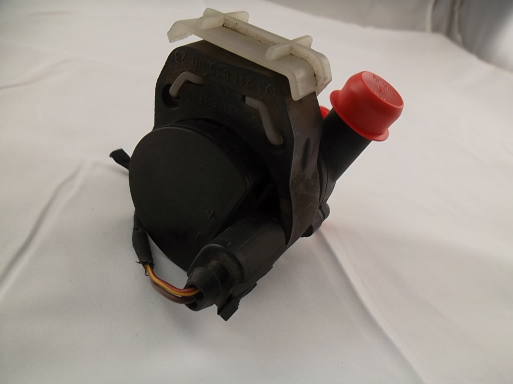 2008-2014 Mercedes Benz C300 auxiliary cooling water pump 204-835-02-64