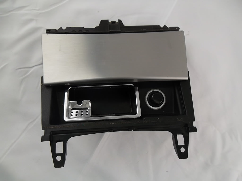 2008-2014 Mercedes Benz C300 Front Center Console Ashtray 204-680-01-79