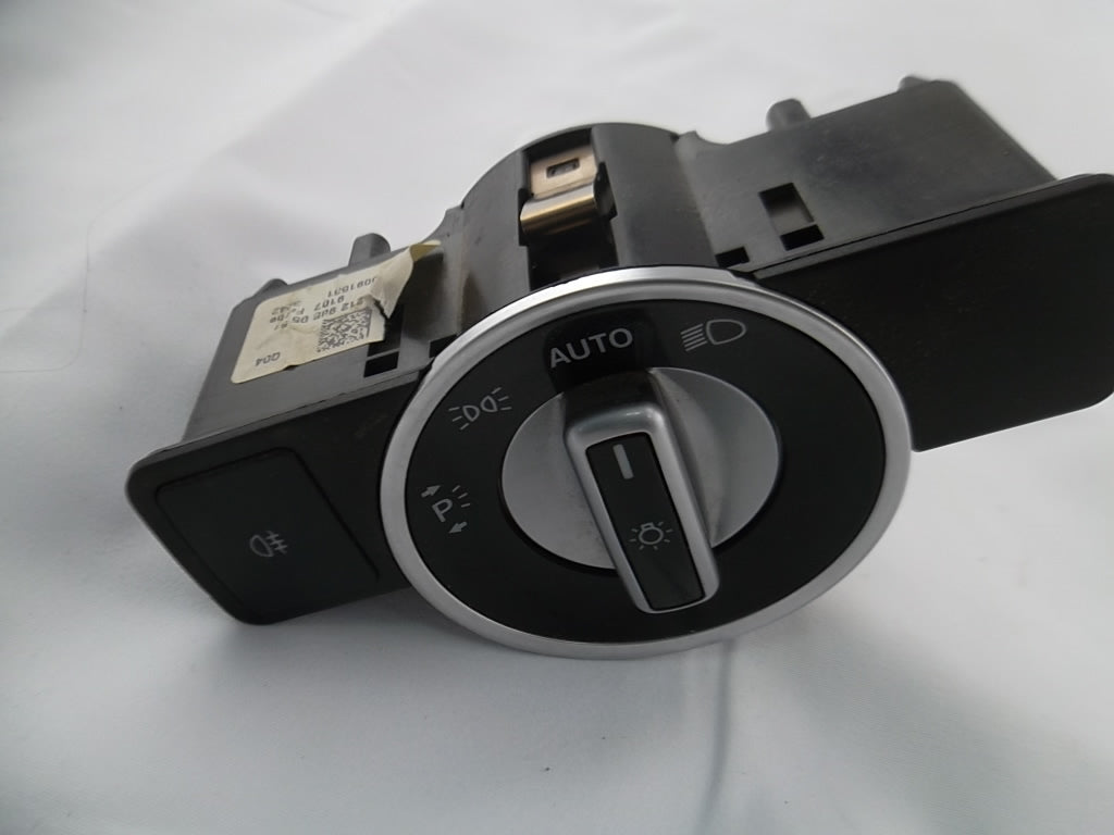 2008-2014 Mercedes Benz C300 Headlight Switch 212-905-05-51