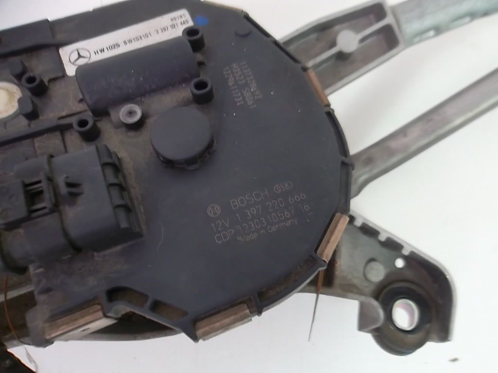 2008-2014 Mercedes Benz C300 Windshield Wiper Motor W/Linkage 204-820-10-40