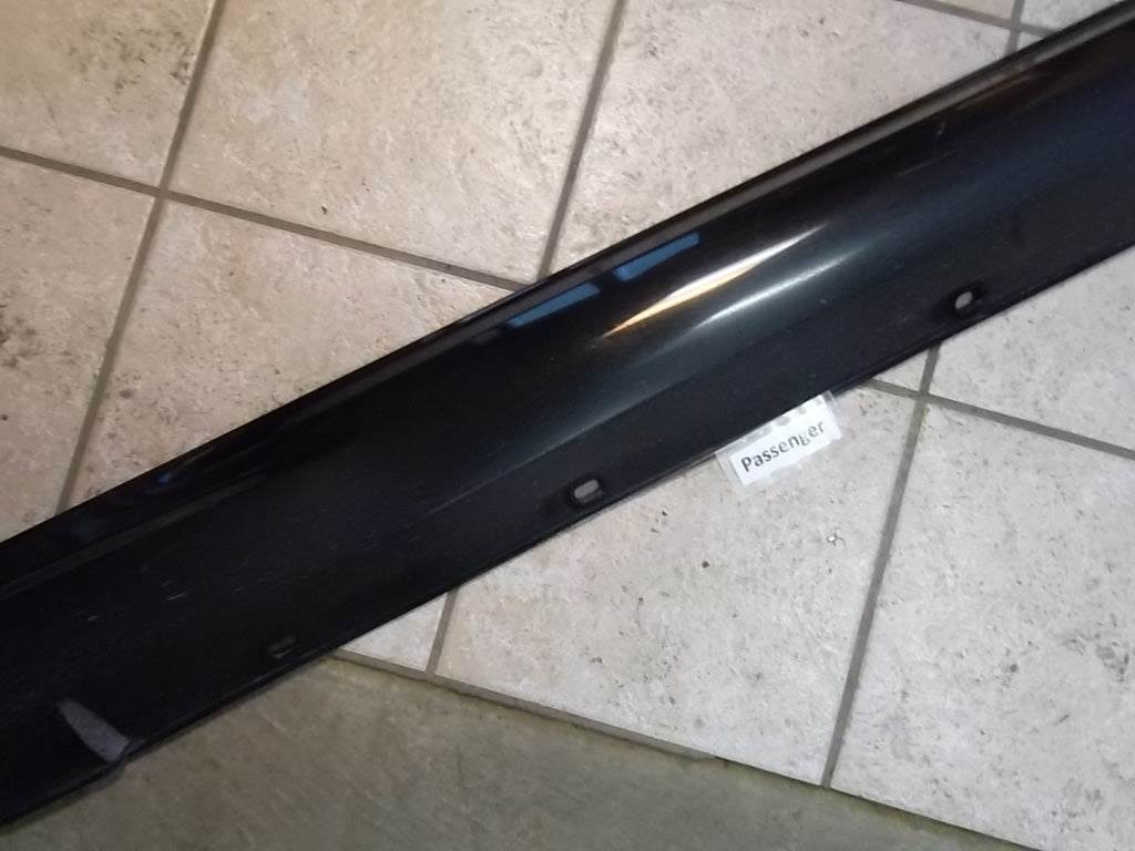 2008-2014 Mercedes Benz C300 Passenger Rocker Moulding Side Skirt Panel
