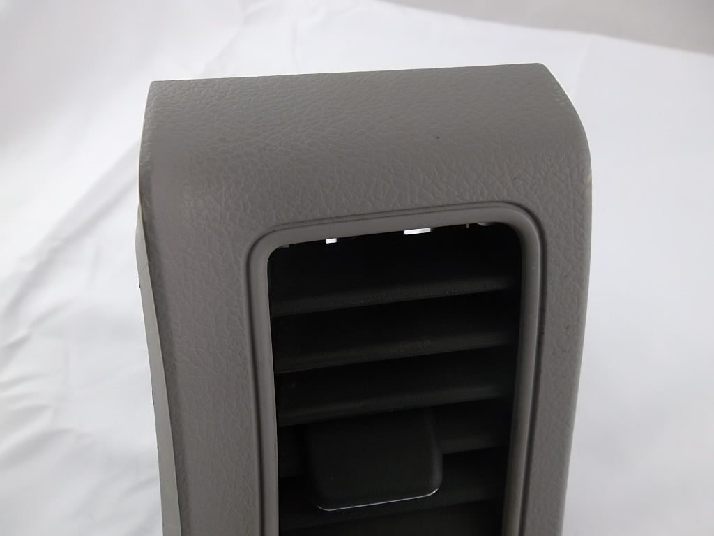 2014-2020 Toyota Sienna Dash Air Vent Center Right 55670-08050