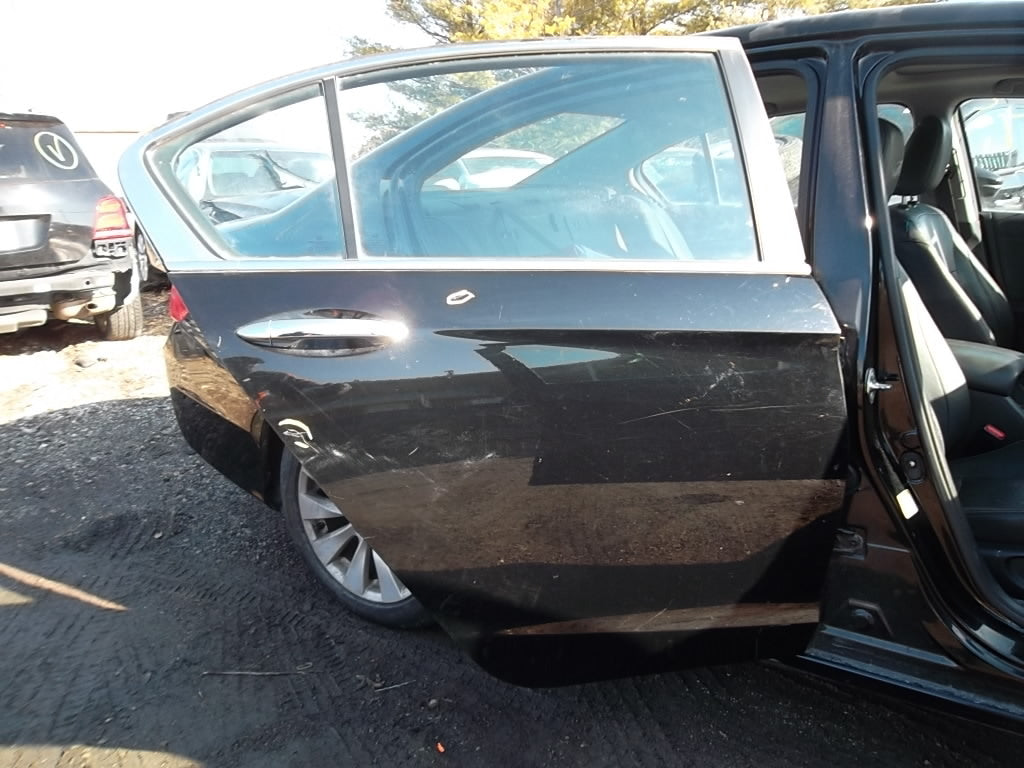 2013-2017 Honda Accord Sedan Rear Door Passenger 67111-T2A-A00