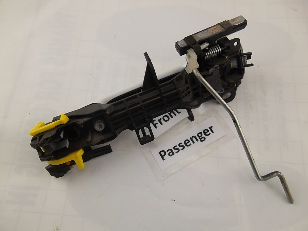 2009-2020 Toyota Sienna Exterior Door Handle Front Passenger 69210-0T010