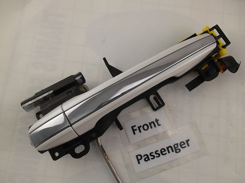 2009-2020 Toyota Sienna Exterior Door Handle Front Passenger 69210-0T010