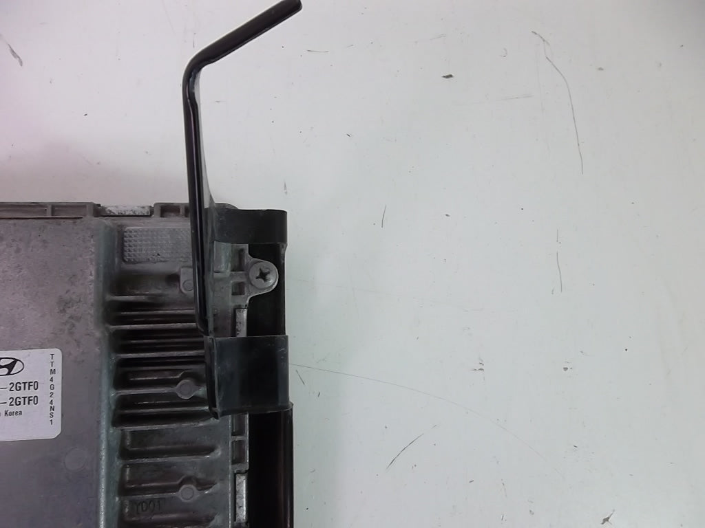 2019-2020 Hyundai Santa Fe Engine Control Module Unit ECM ECU