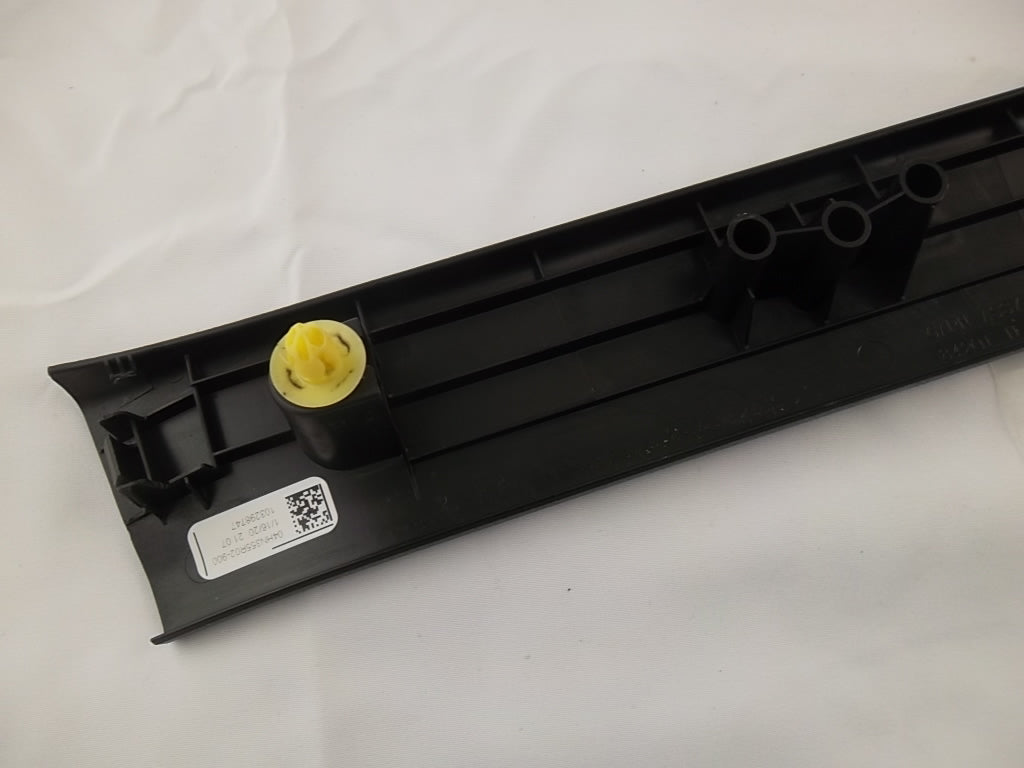 2017-2022 Honda CR-V  Passenger Garnish Assy.84201-TLA-A00