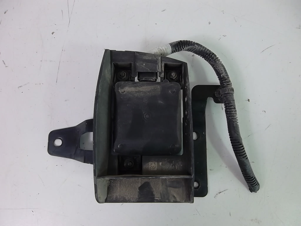 2019-2020 Hyundai Santa Fe Rear Driver Blind Spot Radar Sensor 99140-S2000