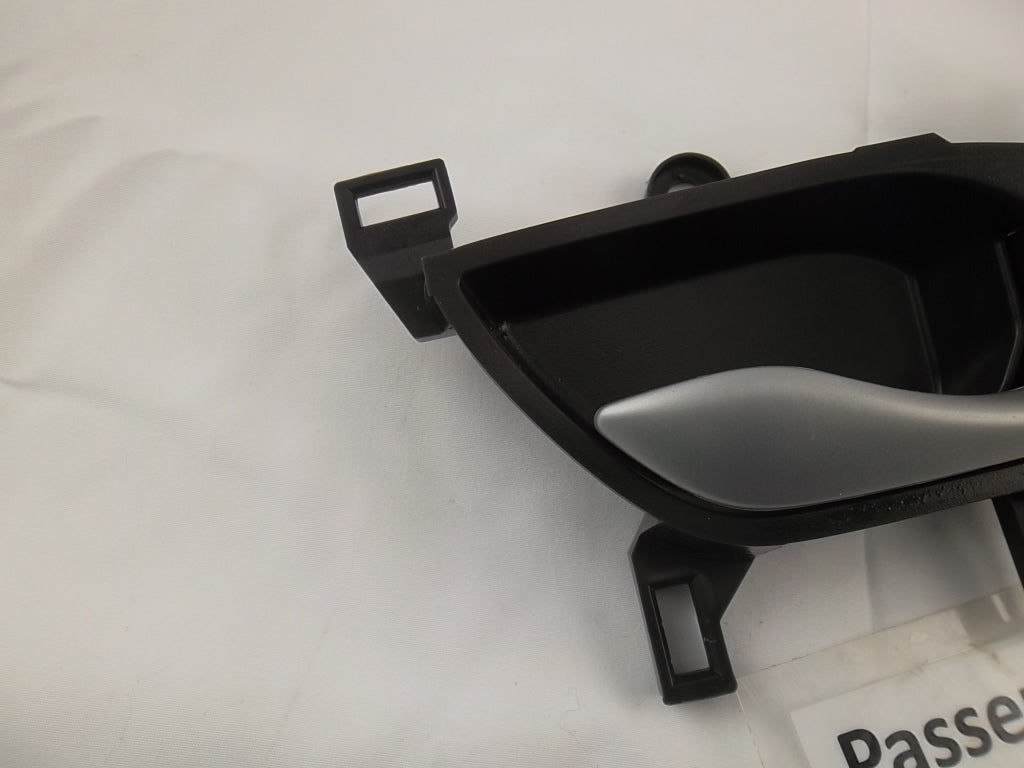 2017-2022 Honda CR-V   Front Right Door Interior Handle  72120-TLC-A01