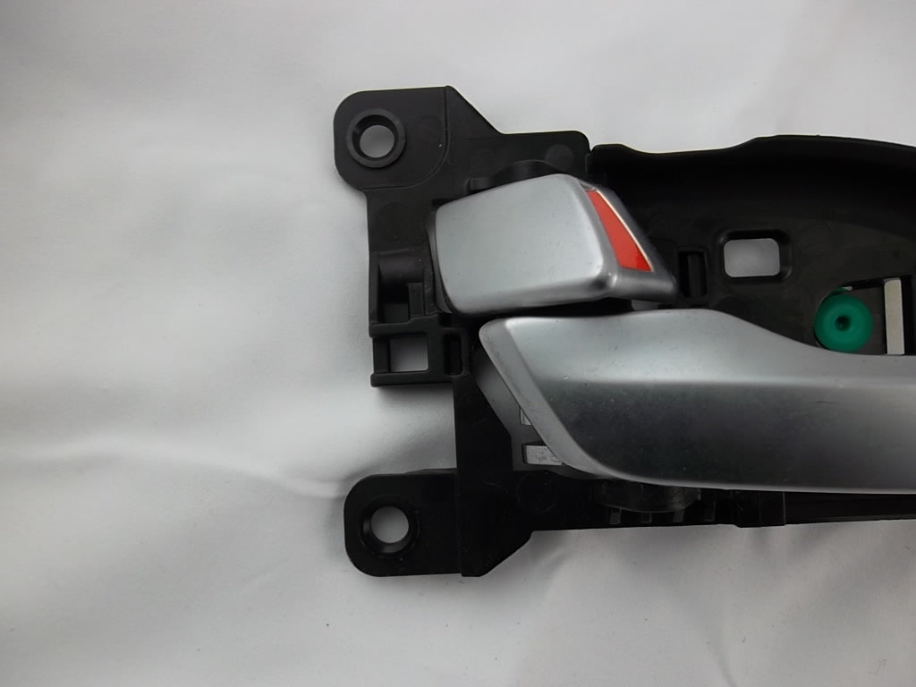 2019-2023 Hyundai Santa Fe Driver Interior Door Handle 82610-S2000