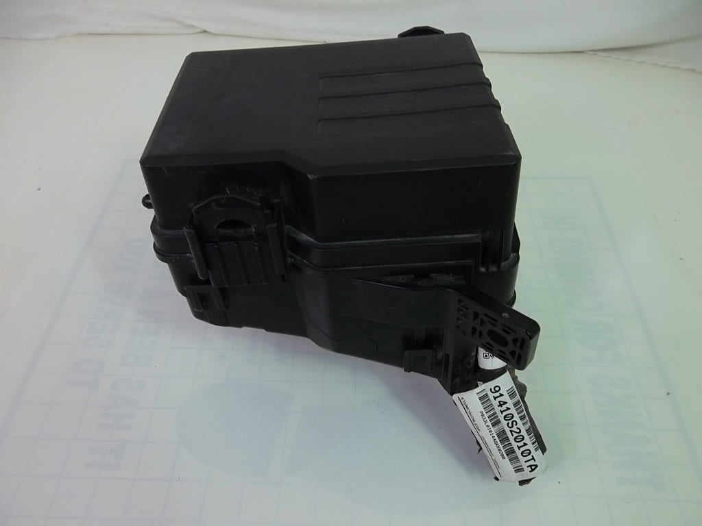 2019-2020 Hyundai Santa Fe Engine Compartment Fuse Box Assembly