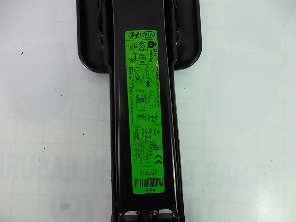 2013-2020 Hyundai Santa Fe Jack Assembly 09110-2W000
