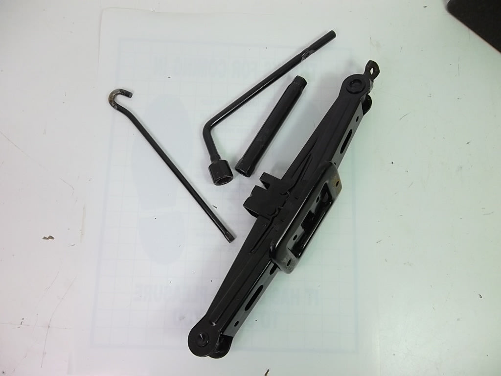 2013-2020 Hyundai Santa Fe Jack Assembly 09110-2W000