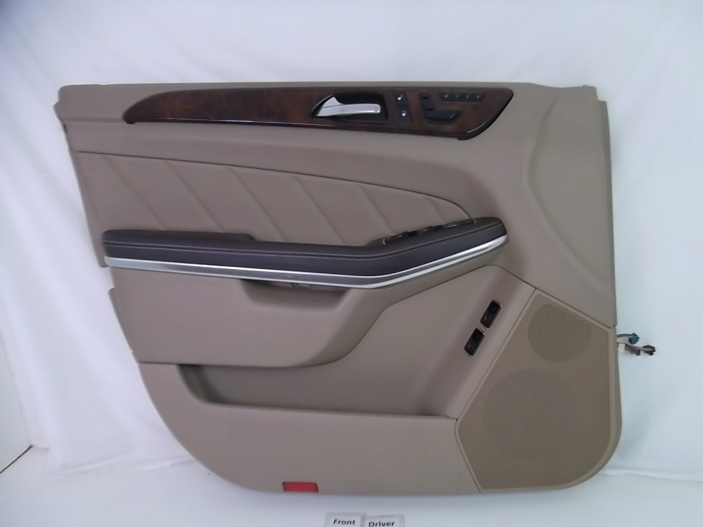 2013-2015 Mercedes Benz GL450 Interior Front Driver Door Trim Panel 166-720-05-70