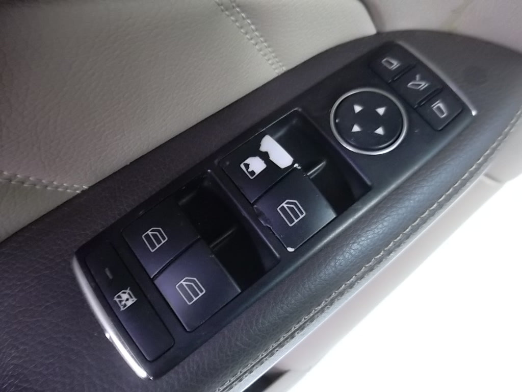 2013-2015 Mercedes Benz GL450 Interior Front Driver Door Trim Panel 166-720-05-70