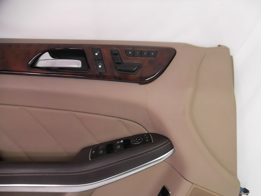 2013-2015 Mercedes Benz GL450 Interior Front Driver Door Trim Panel 166-720-05-70