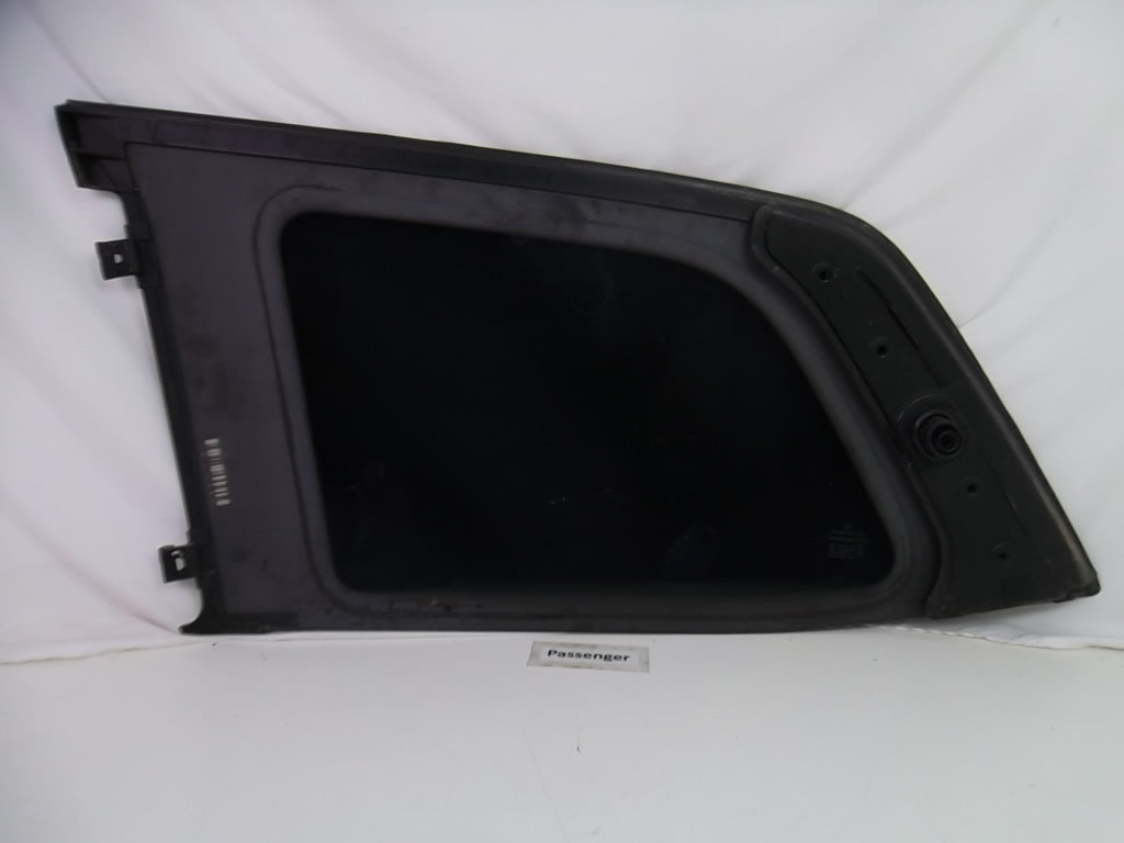 2013-2019 Mercedes Benz GL450 Rear Passenger Quarter Window Glass 166-670-61-00