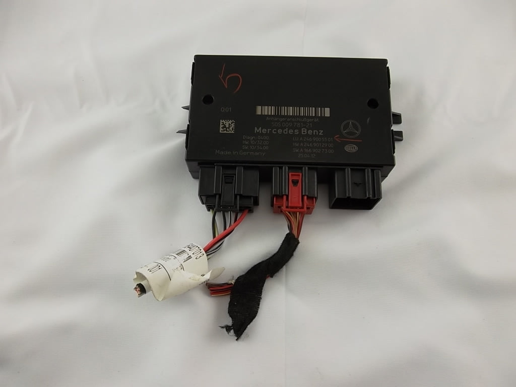 2012-2015 Mercedes Benz GL450 Rear Trailer Towing Control Module 246-900-55-01