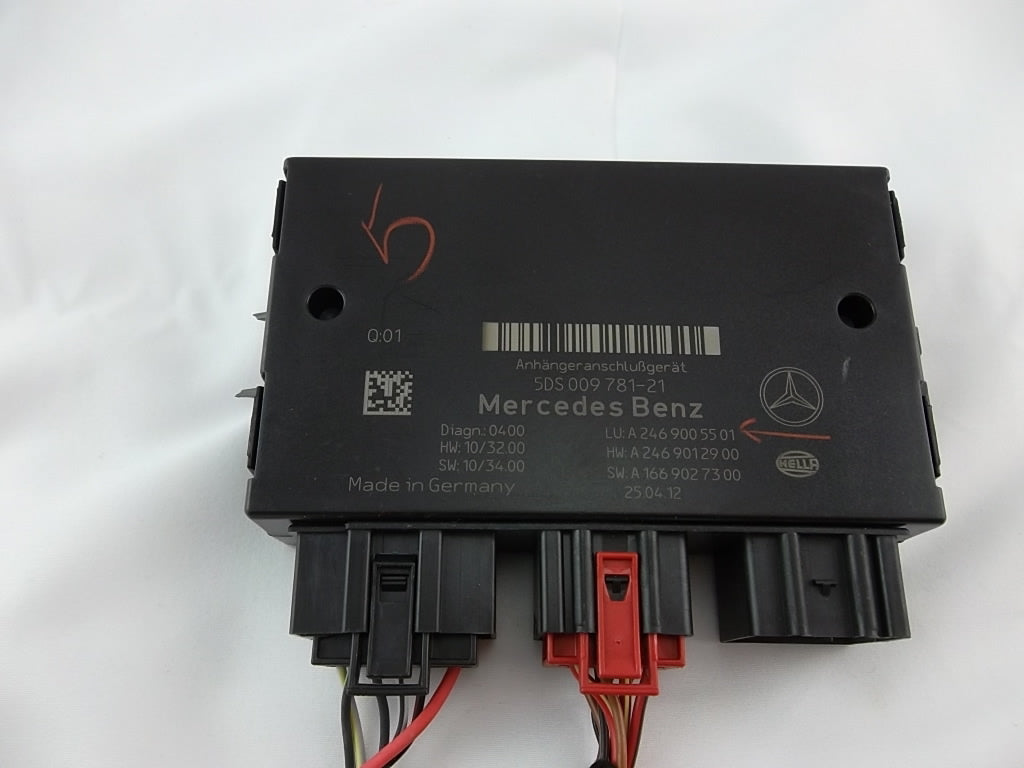 2012-2015 Mercedes Benz GL450 Rear Trailer Towing Control Module 246-900-55-01