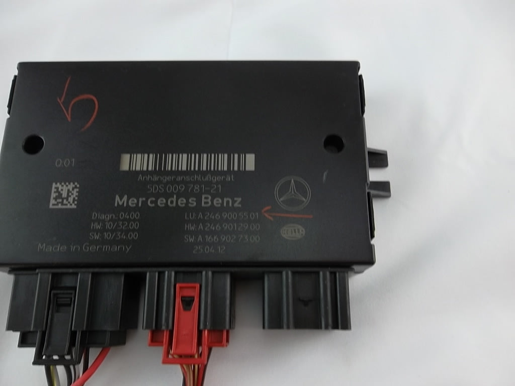 2012-2015 Mercedes Benz GL450 Rear Trailer Towing Control Module 246-900-55-01