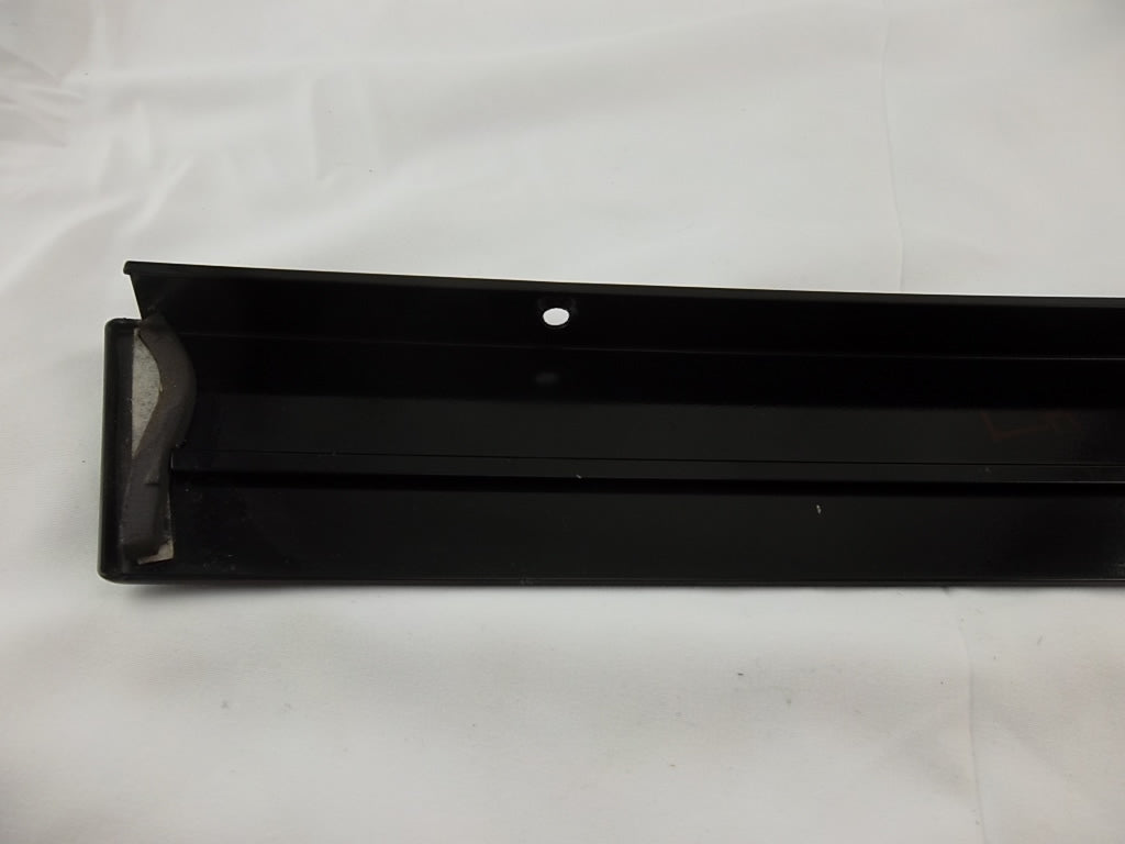 2013-2016 Mercedes Benz GL450 Rear Driver C Pillar Quarter Window Molding