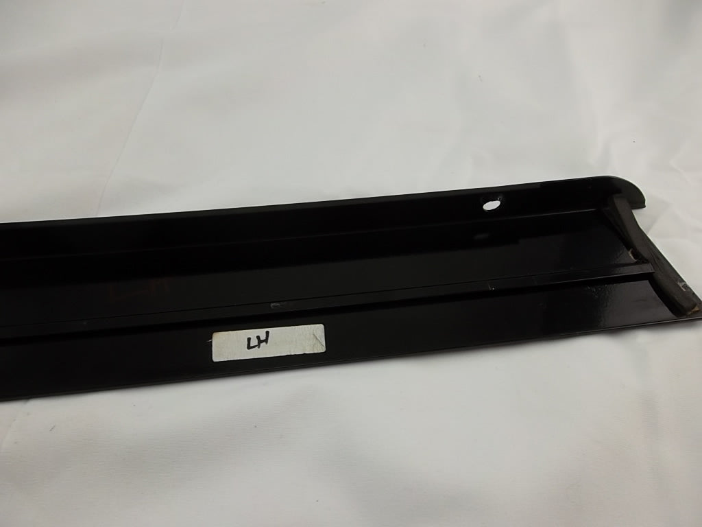 2013-2016 Mercedes Benz GL450 Rear Driver C Pillar Quarter Window Molding
