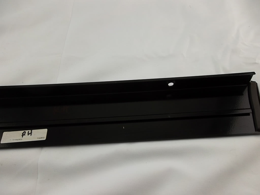 2013-2016 Mercedes Benz GL450 Rear Passenger C Pillar Quarter Window Molding