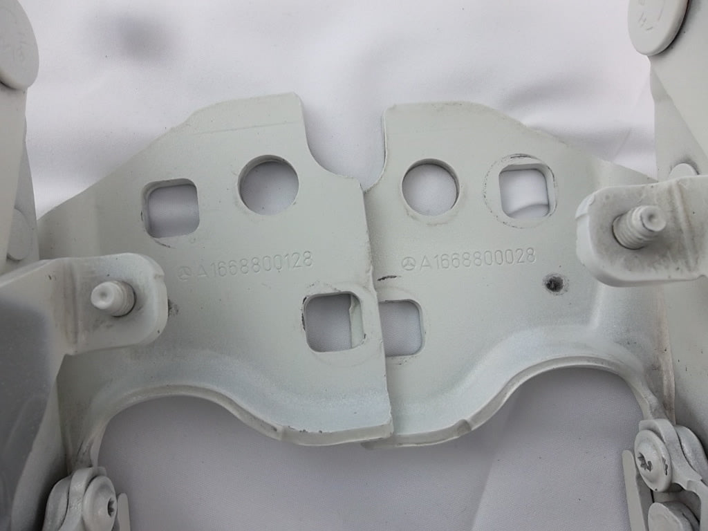 2012-2016 Mercedes Benz GL450 Front Hood Hinge Set