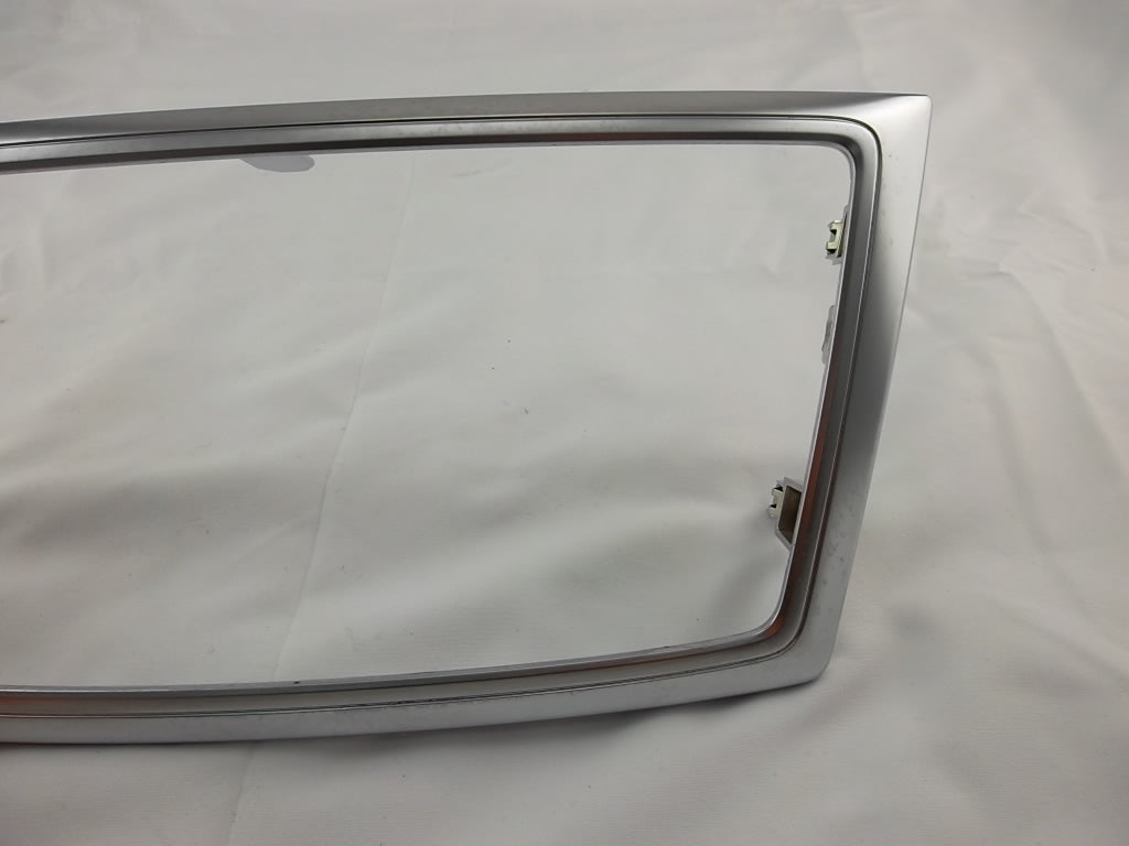 2012-2016 Mercedes Benz GL450 Center Dash Radio Trim Bezel 166-680-19-17