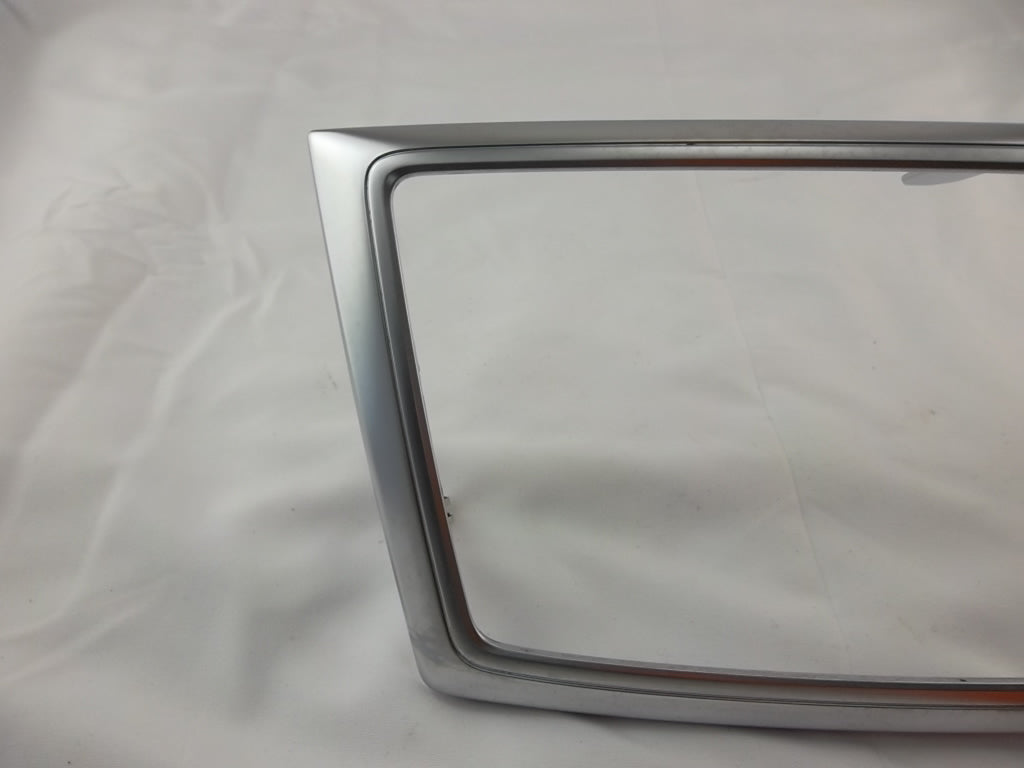 2012-2016 Mercedes Benz GL450 Center Dash Radio Trim Bezel 166-680-19-17