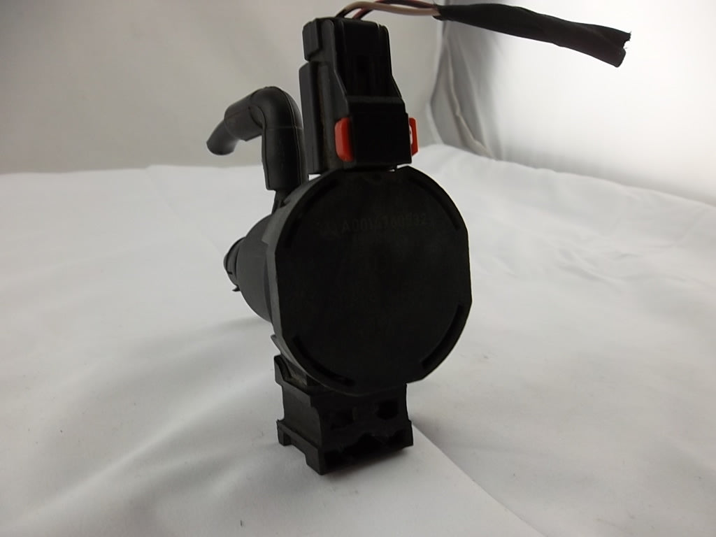 2011-2016 Mercedes Benz GL450 Vapor Canister Purge Solenoid Valve 001-476-05-32