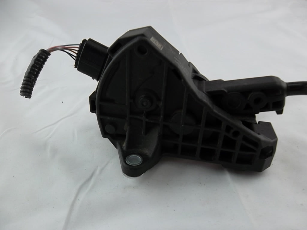 2018-2021 Toyota Camry Accelerator Gas Pedal  Assembly 78110-06060