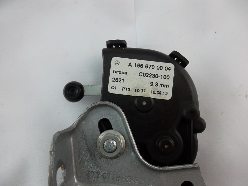 2013-2016 Mercedes Benz GL450 Rear Driver Quarter Window Regulator Motor