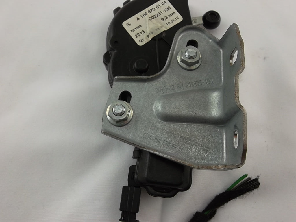 2013-2016 Mercedes Benz GL450 Rear Passenger Quarter Window Regulator Motor