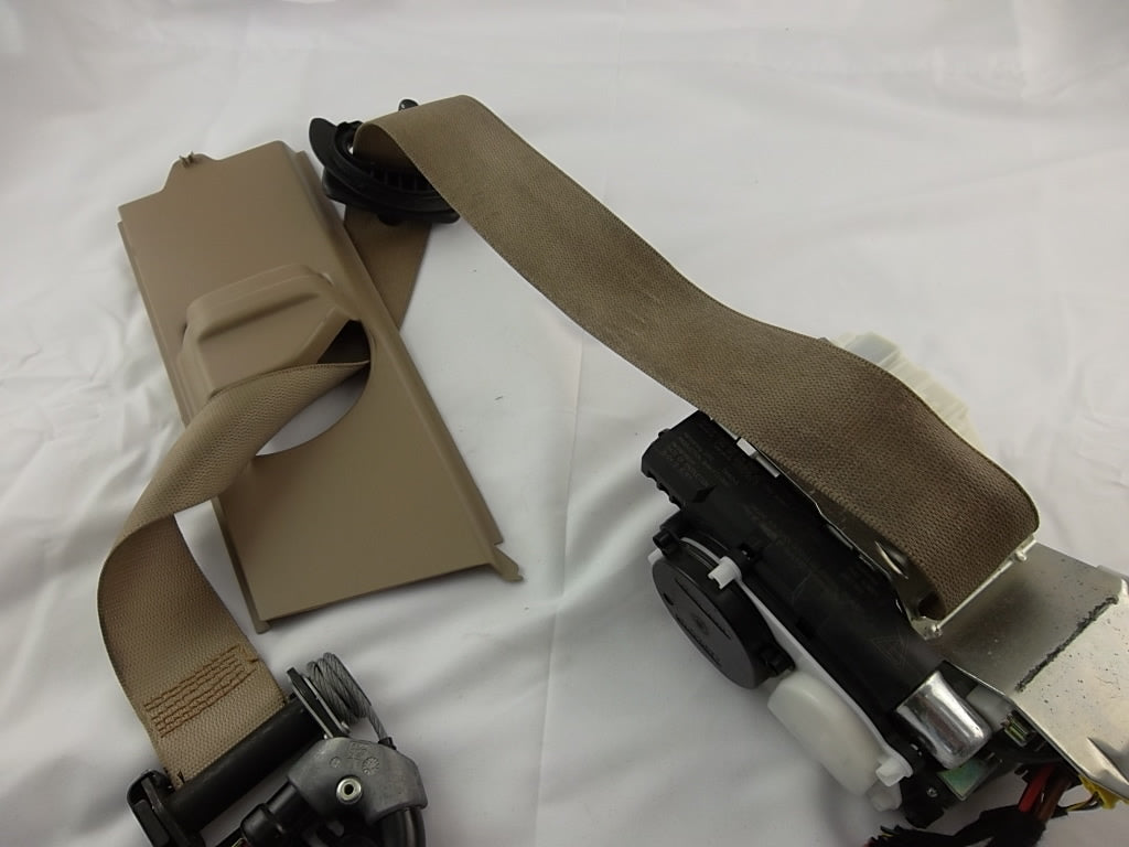 2012-2016 Mercedes Benz GL450 Front Driver Seat Belt Retractor 166-860-15-00