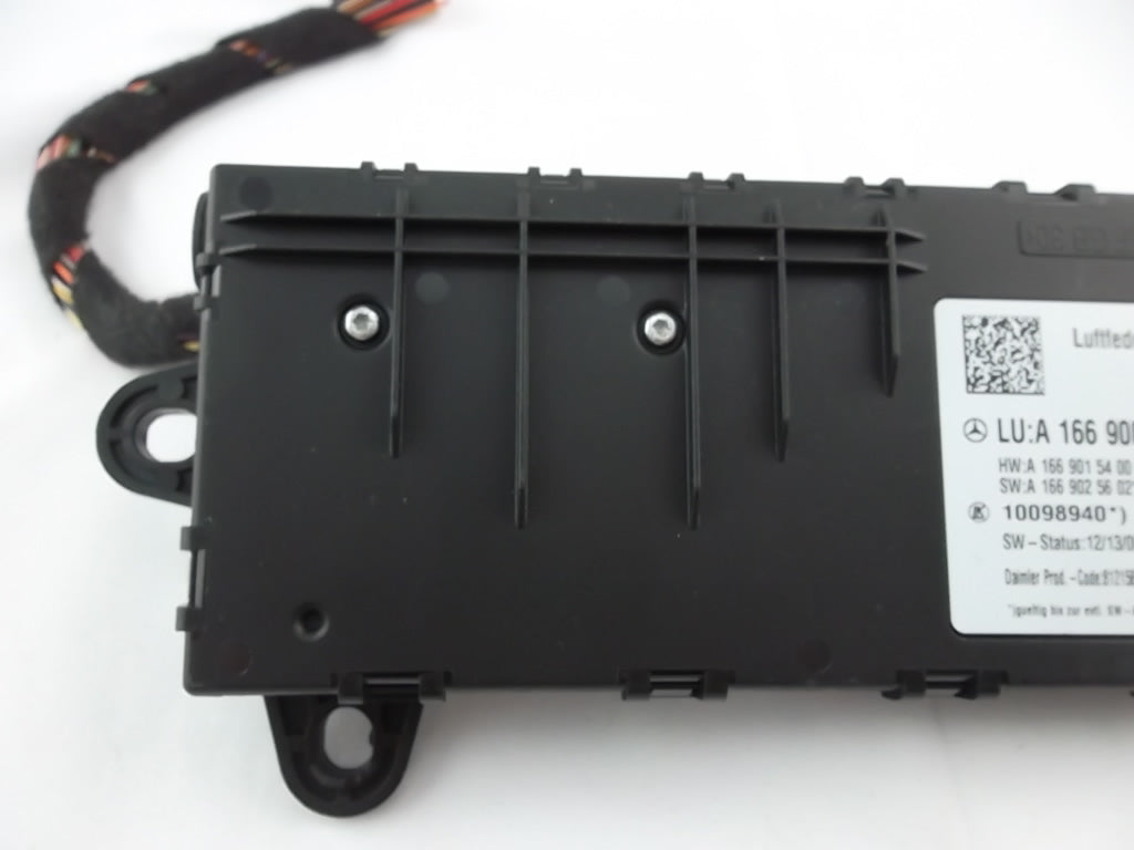 2013-2016 Mercedes Benz GL450 Airmatic Air Suspension Control Module 166-900-04-05