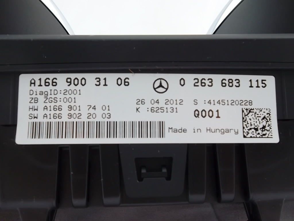 2012-2016 Mercedes Benz GL450 Dash Instrument Cluster Speedometer 166-900-31-06