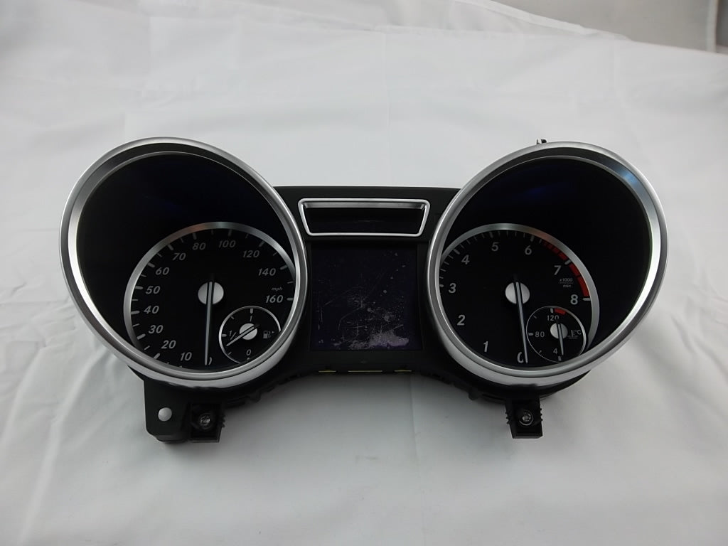 2012-2016 Mercedes Benz GL450 Dash Instrument Cluster Speedometer 166-900-31-06