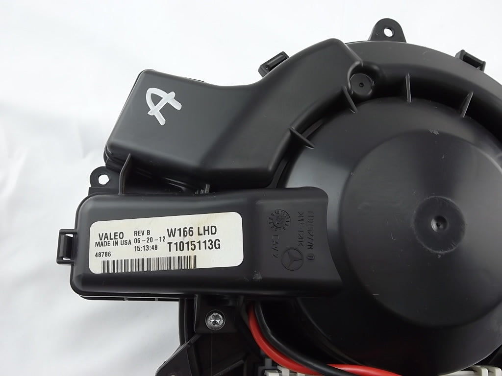 2012-2016 Mercedes Benz GL450 HVAC Blower Motor Assembly 166-906-61-00