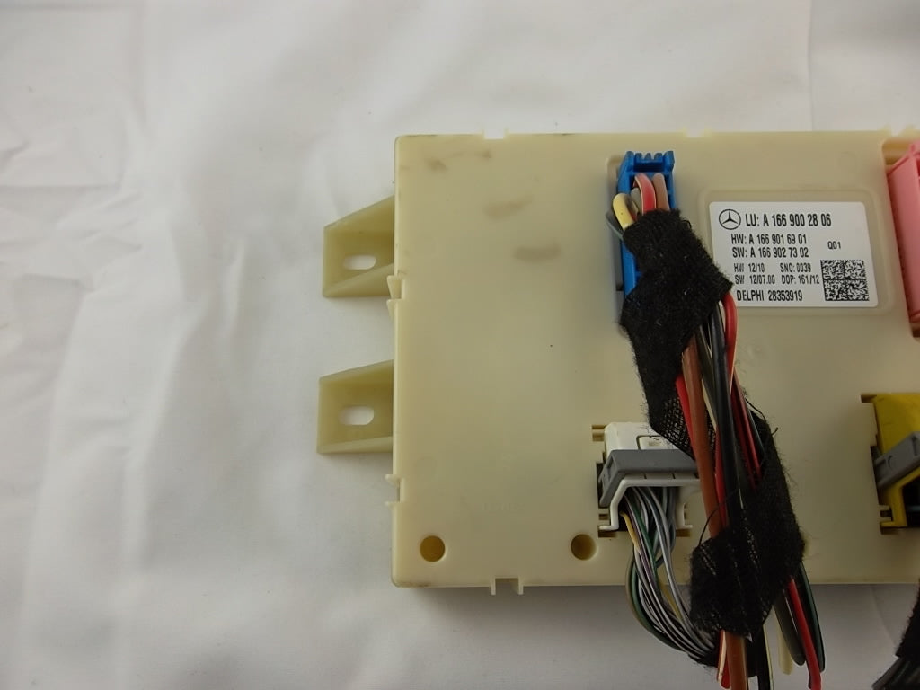 2013-2016 Mercedes Benz GL450 Rear SAM Control Module 166-900-28-06