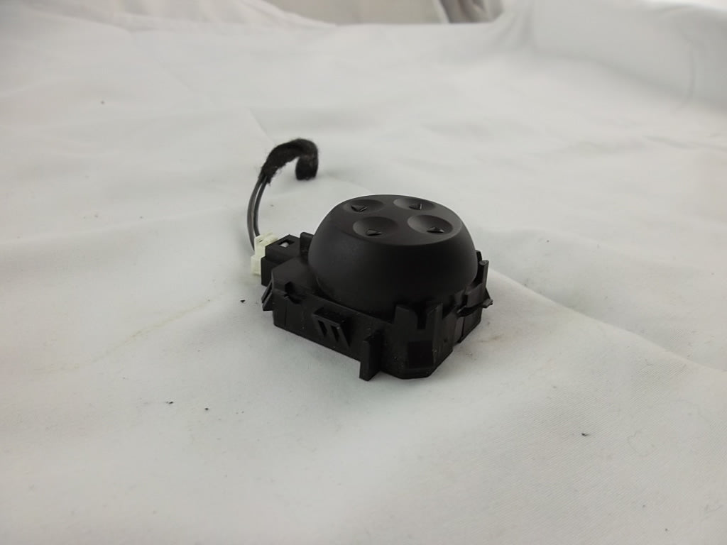2010-2016 Mercedes Benz GL450 Front Driver Seat Lumbar Adjustment Switch
