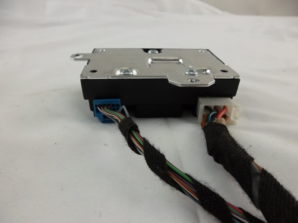 2011-2016 Mercedes Benz GL450 Fuel Pump Control Module 000-900-61-00
