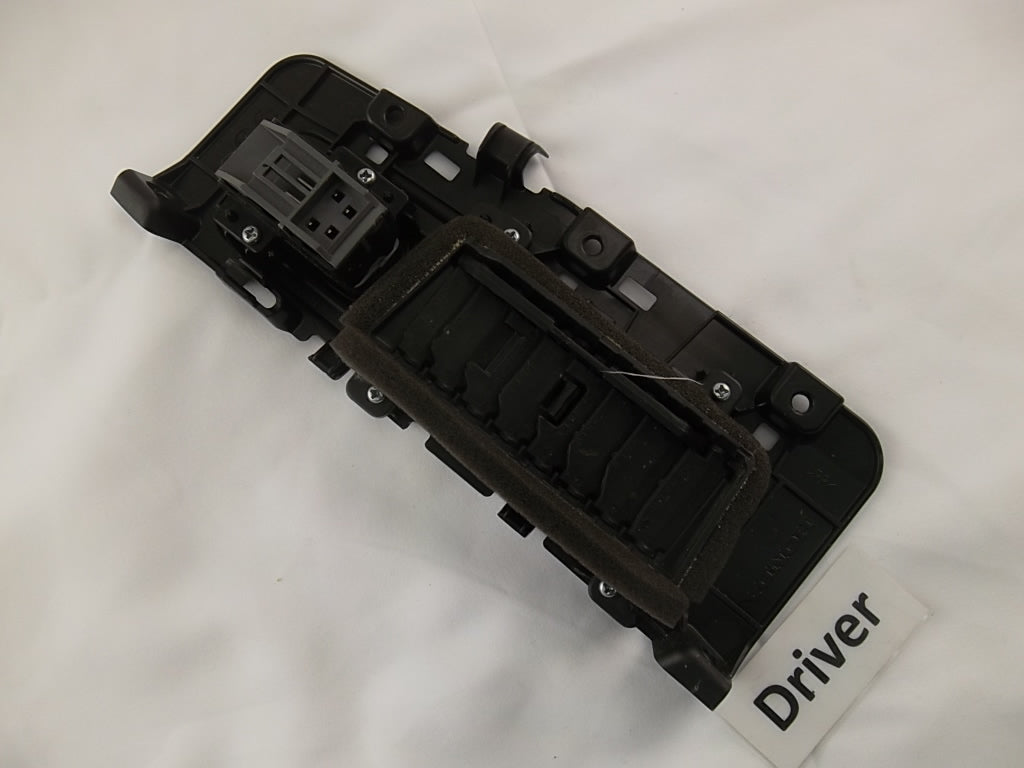 2016-2026 Honda Odyssey  Left Rear Auto Door Switch AC Vent 84176-THR-A01